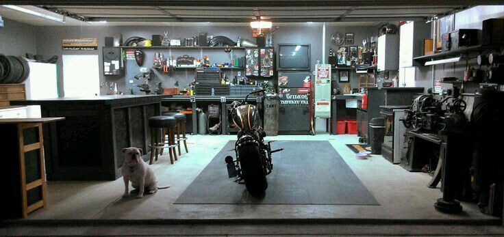 Motorcycle garage