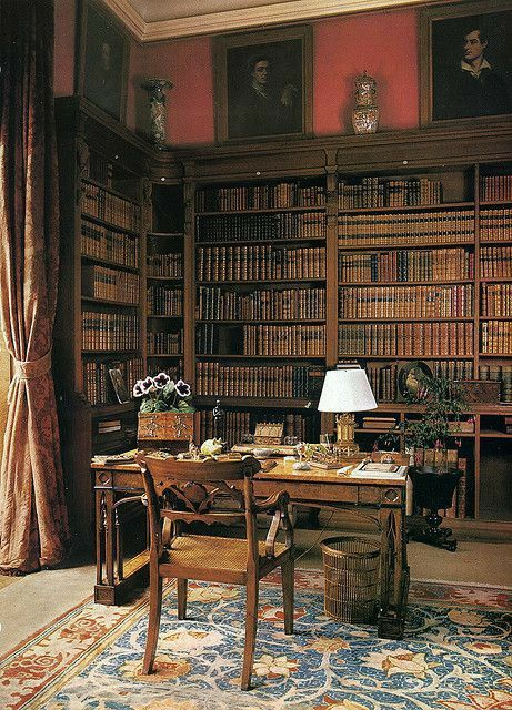 9 Old Money Home Offices That Whisper Wealth Without Trying 6 image 24