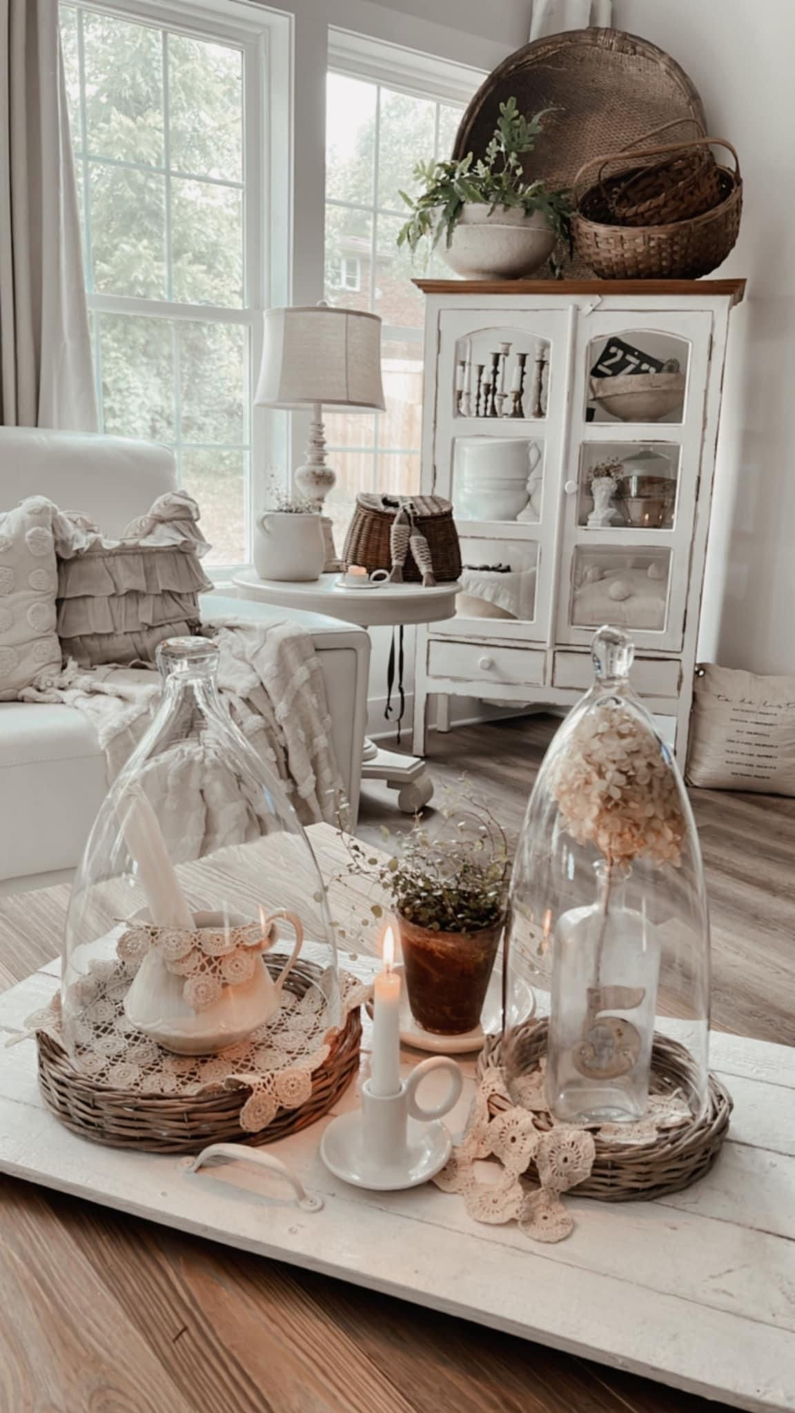 Create a Room Focal Point With Beadboard 9 Modern-Vintage Mix Ideas 4 image 42