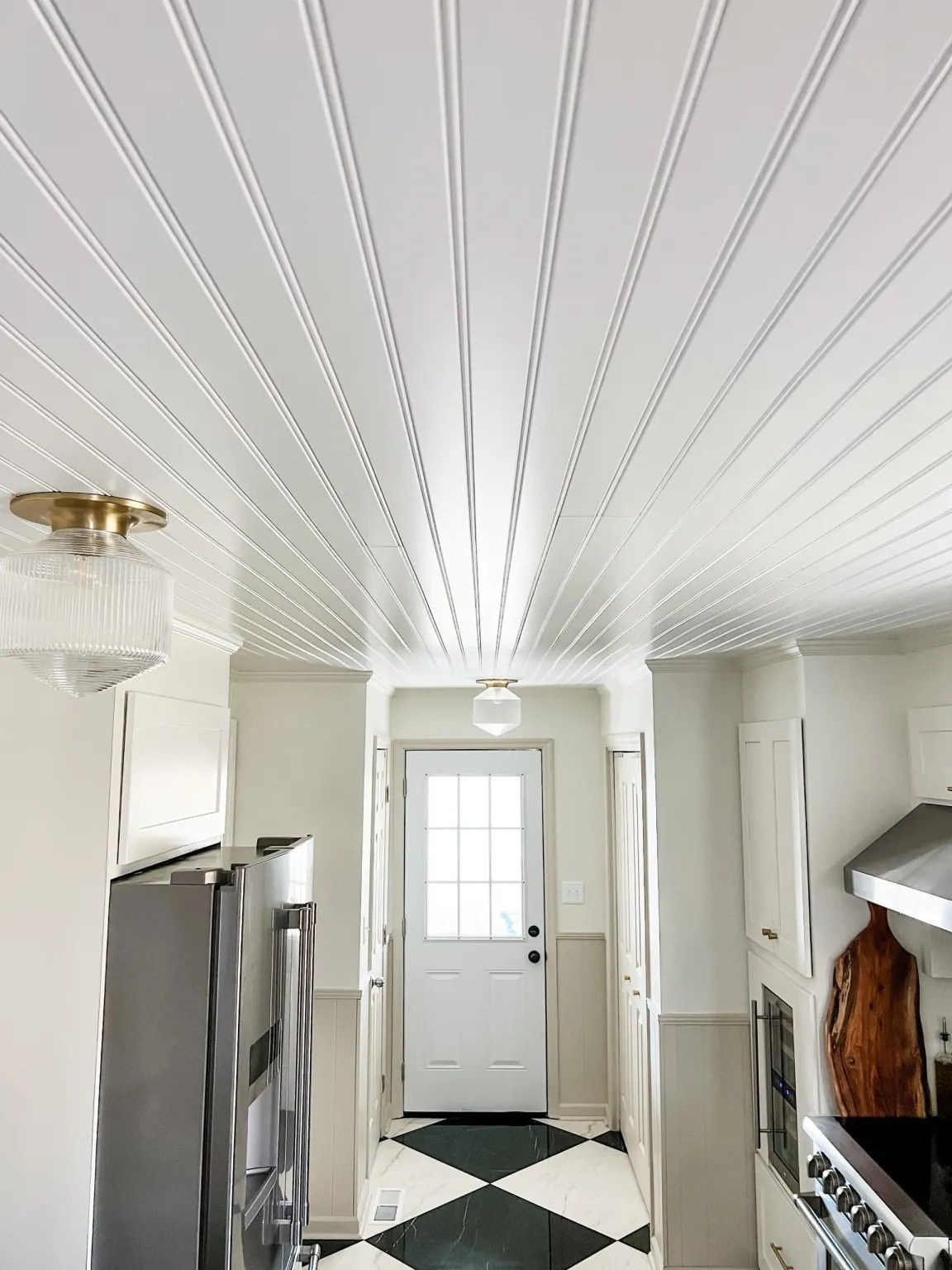 Create a Room Focal Point With Beadboard 9 Modern-Vintage Mix Ideas 8 image 46